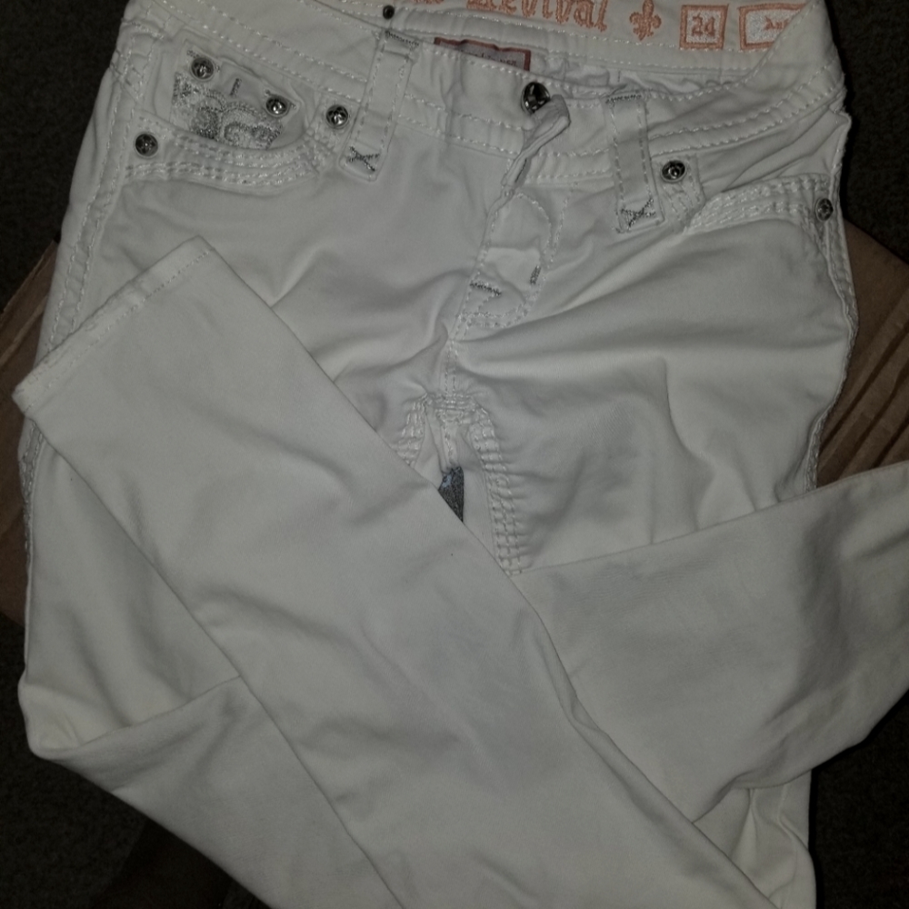 White Rock Revival jeand